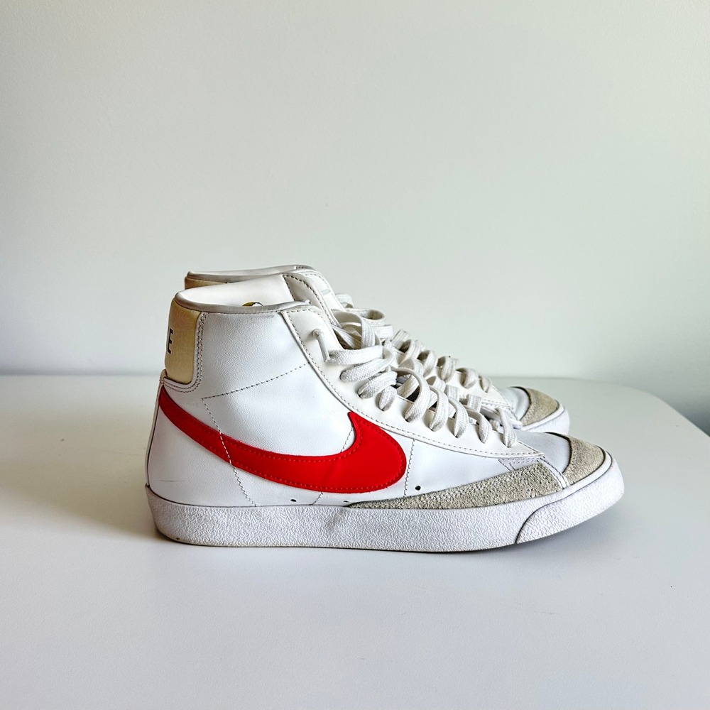 Nike‎ Blazer Mid 77 Vintage White Habanero Red High Top Sneakers Size 10